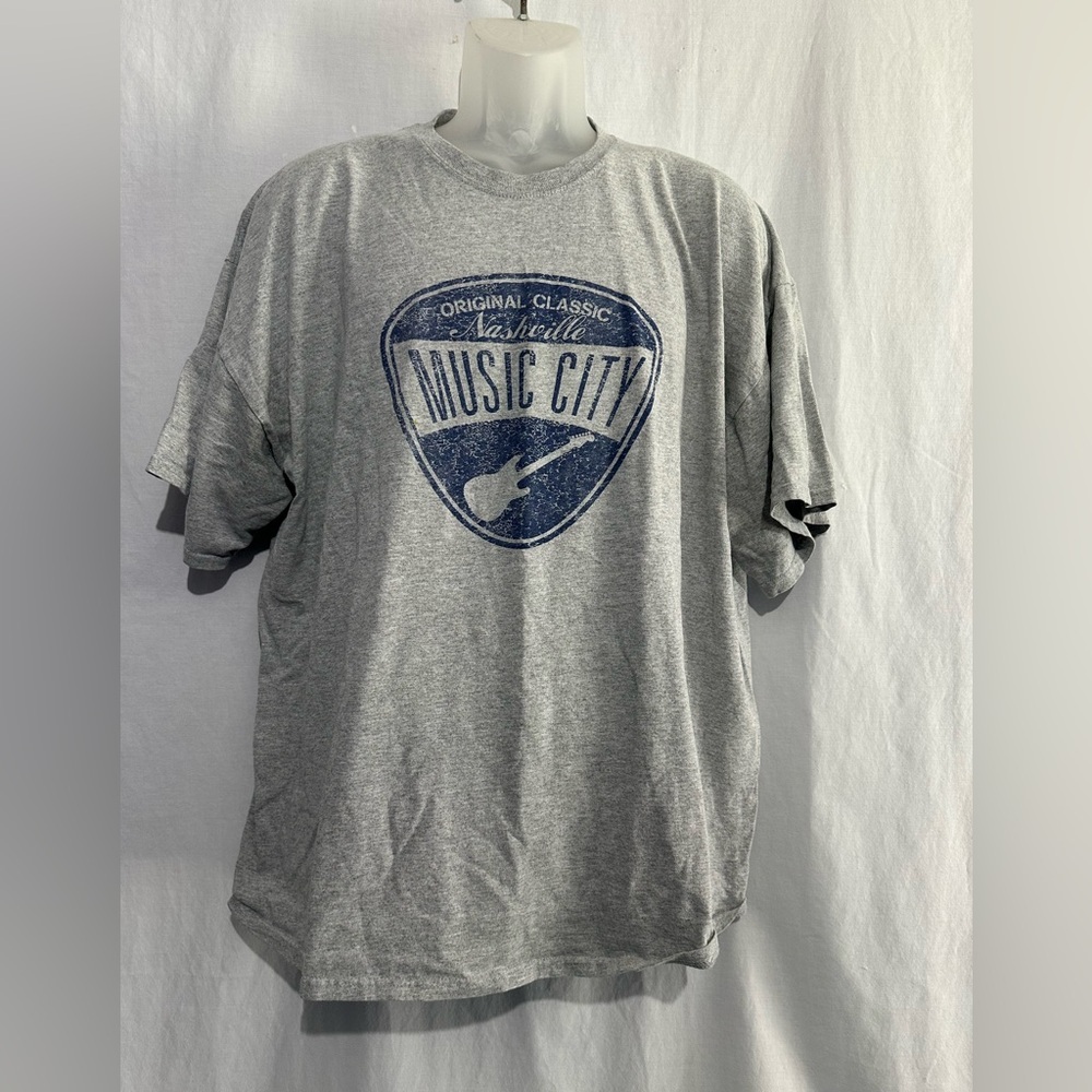 Gildan Gray Nashville Graphic Tee Men’s Size 2XL